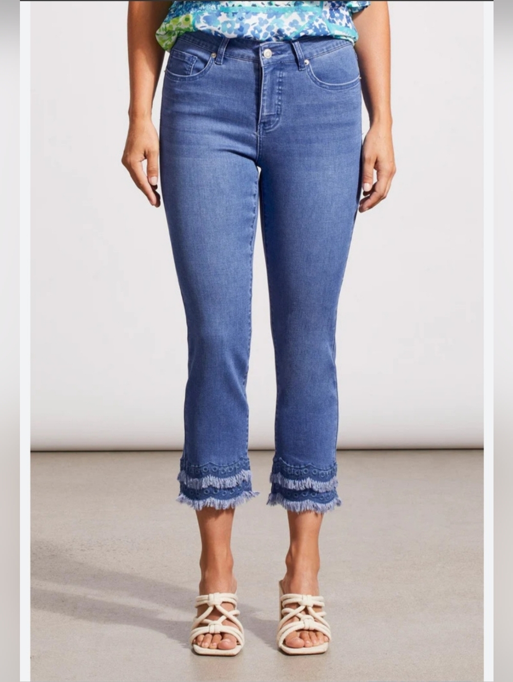 Blue Cropped Frayed-Hem Women’s Jeans